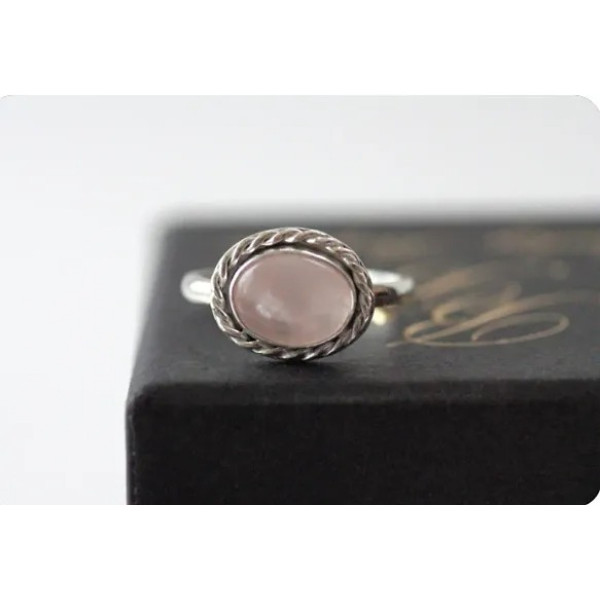 GR-Radiant Rose: Rose Quartz Gemstone Adjustable Ring [Premium Product]