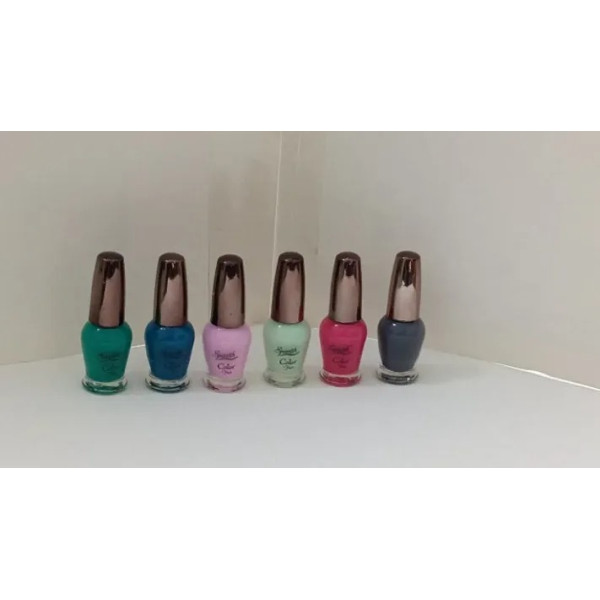 GR-6-Piece Nail Paint Set with Free Nail Paint Remover Tissue [Low Budget Product]