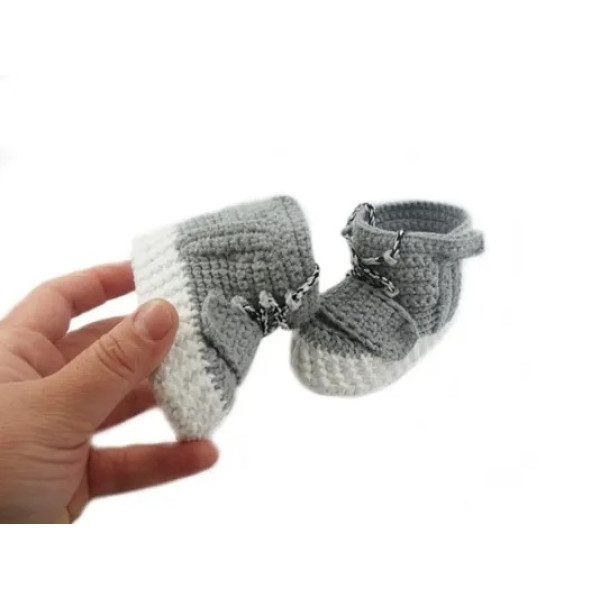 GR-Warmth in Style: Explore Choose Pick's Wool Woven Baby Booties [Low Budget Product]