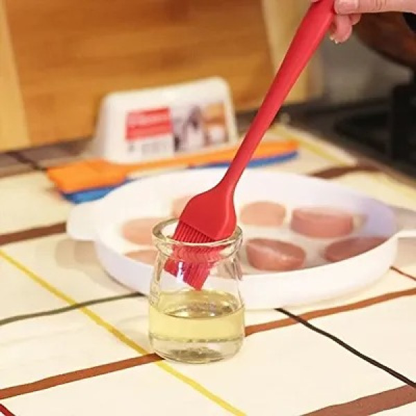 GR-Multi Purpose Silicon Oil Cooking Brush for Grilling, Tandoor and BBQ [Low Budget Product]