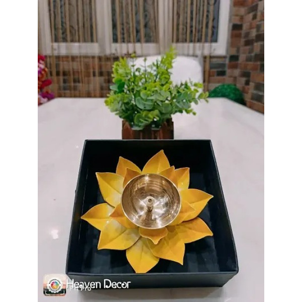 GR-Iron And Brass Kamal Ptta Yellow Akhand Diya With Fancy Gift Box - 5 Inches [Low Budget Product]