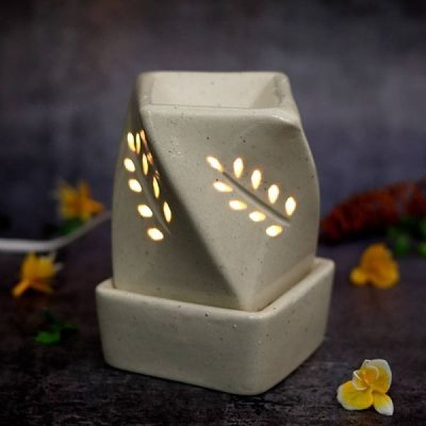 GR-Illuminate Your Atmosphere: Kraftlik Handicrafts Matki Shape Diffuser with Lightning Effects [Premium Product]